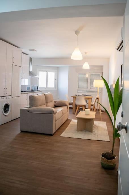 California Apartament Duenas إشبيلية المظهر الخارجي الصورة